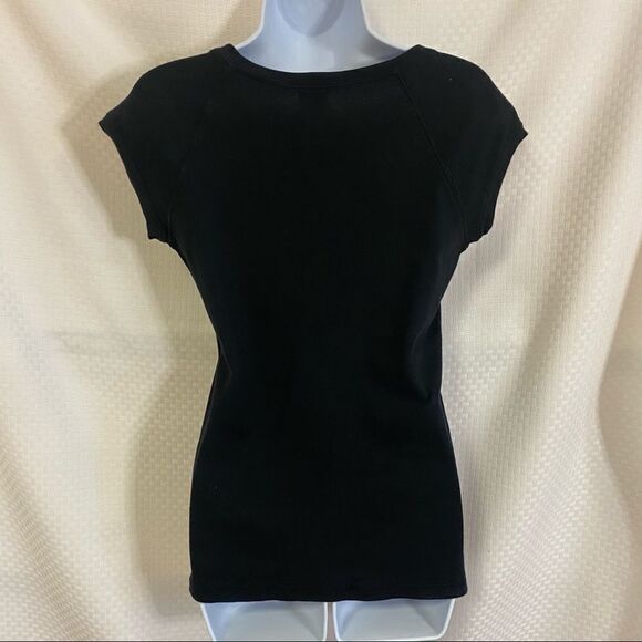 One World Fashion tshirt with embroidery style print - Picture 2 of 5